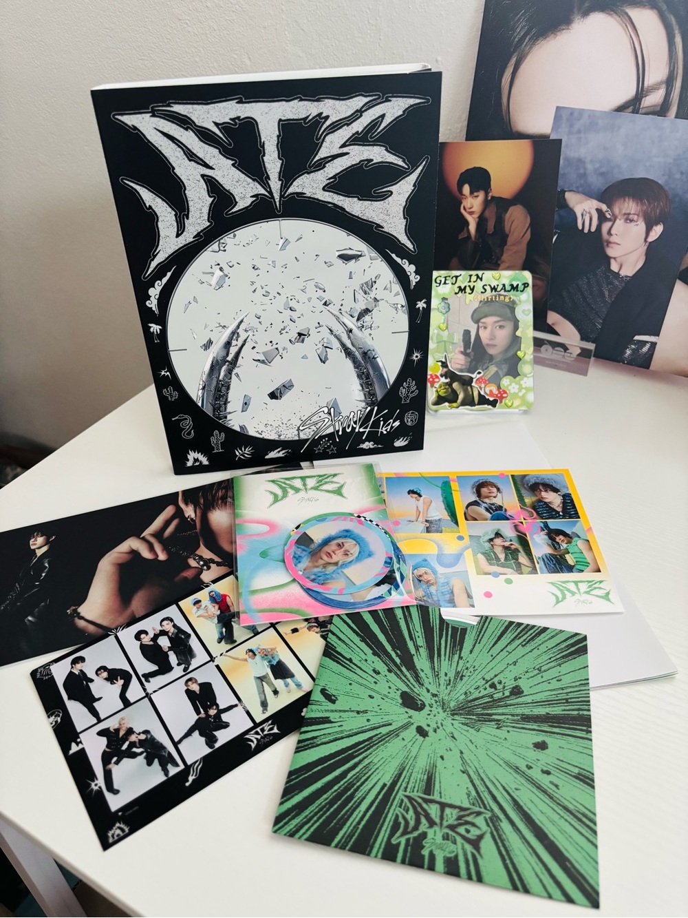 Stray Kids ATE Album Unsealed (VERY GOOD)